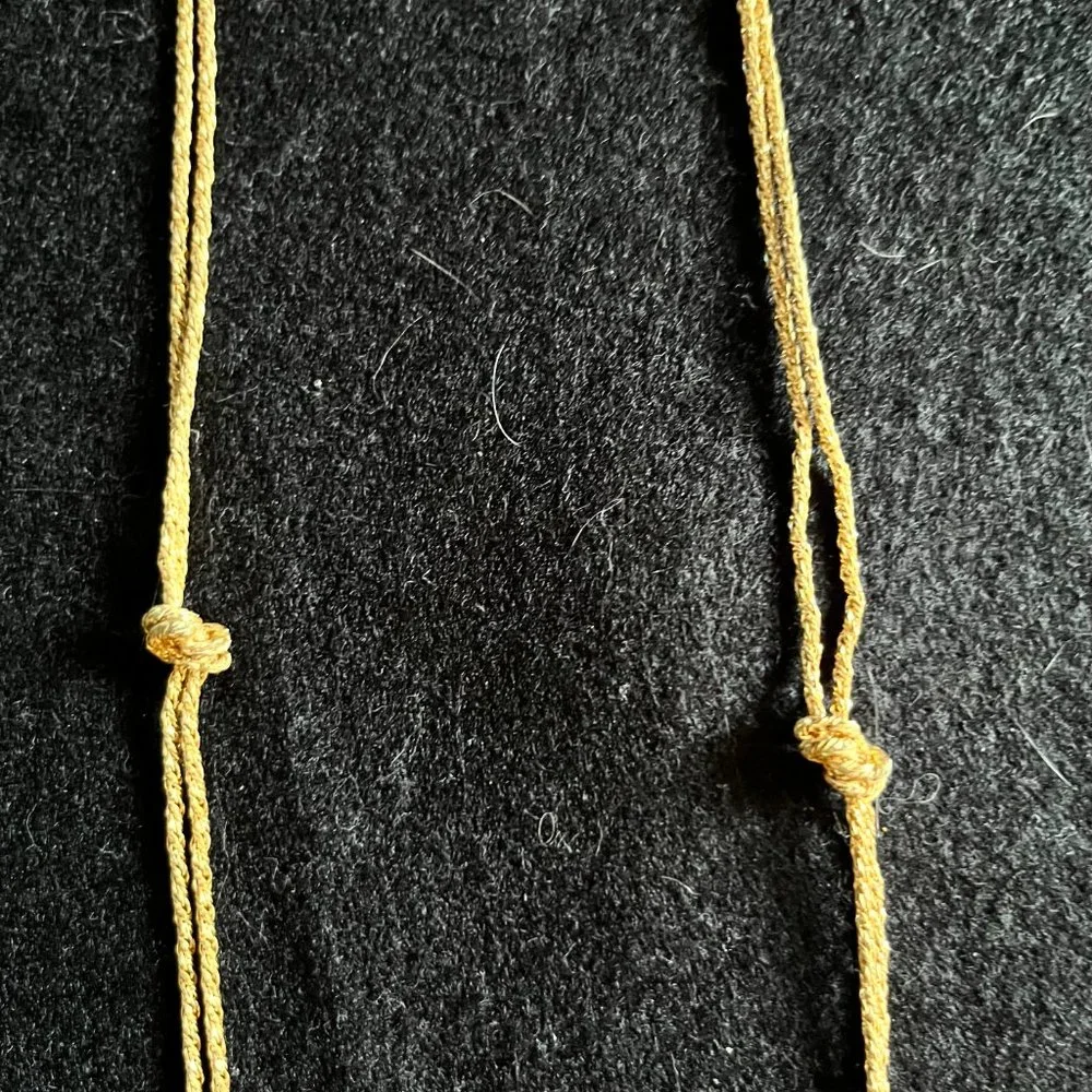 Vintage Avon Gold Tone ‘Twisted Chain’ w/ Knots Necklace - Picture 3 of 5